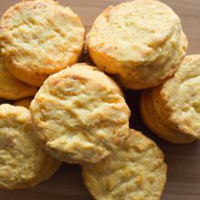Fluffy Keto Biscuits: Easy Low-Carb Recipe for Beginners