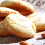 Almond Crescent Cookies: A Buttery Bite of Nutty Delight